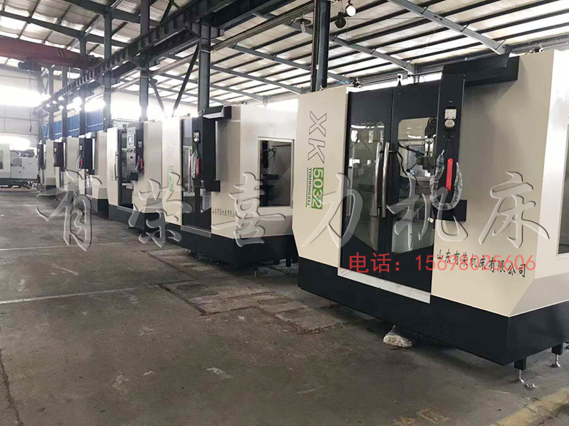 XK5032立式数控升降台铣床生产厂家实拍图